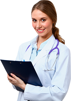 Доктор с папкой в руках